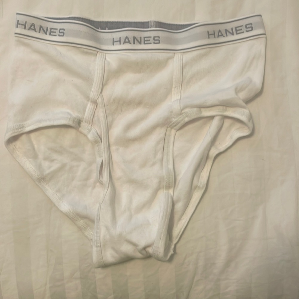 Men’s Hanes Comfort flex white briefs Medium